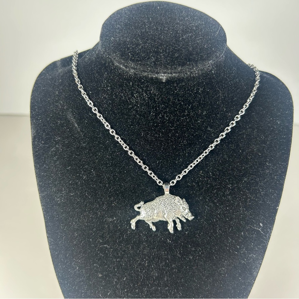 Wild Boar Fine English Pewter PENDENT ON  Necklace Charm Silvertone Signed